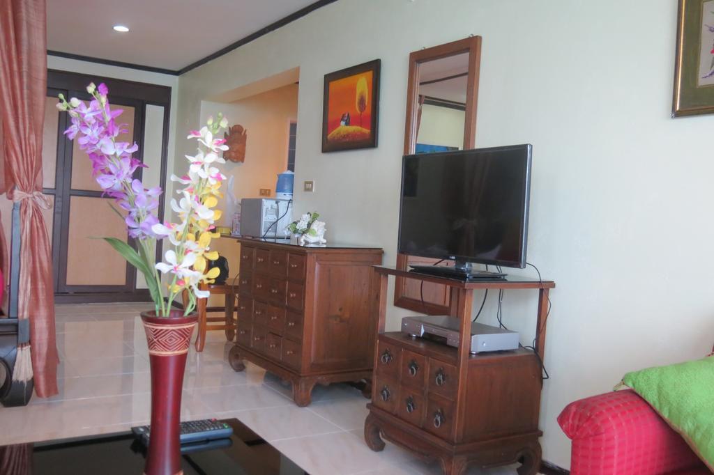 Jomtien Plaza Suite Apartments エクステリア 写真